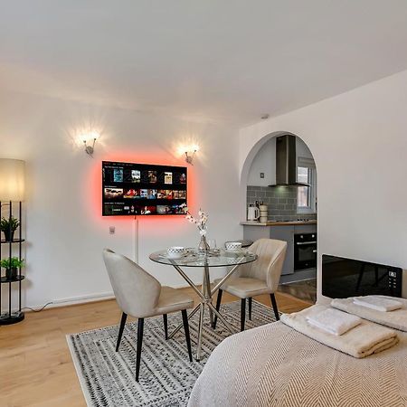 Aryas Apartments London Эджвар Экстерьер фото
