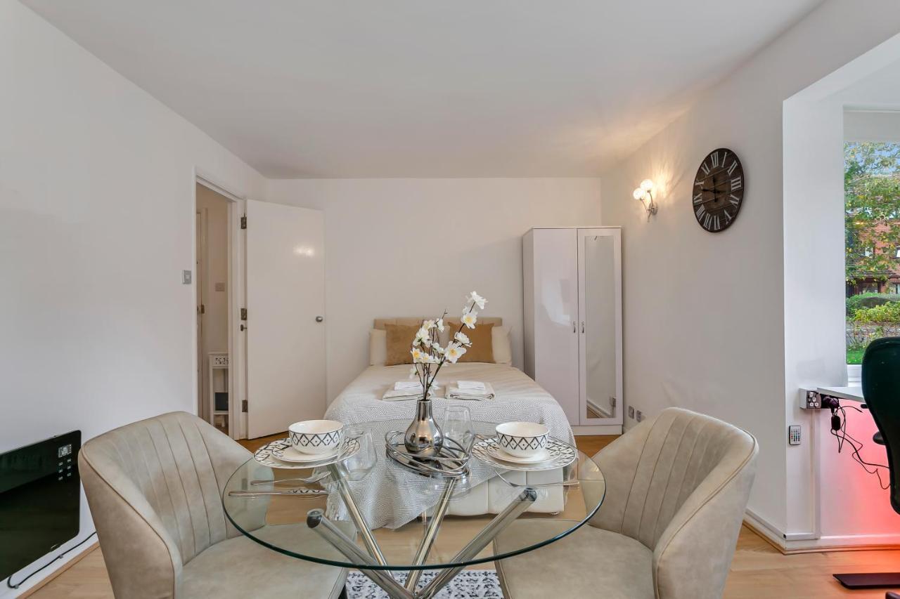 Aryas Apartments London Эджвар Экстерьер фото